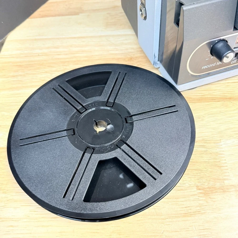 Bell & Howell Filmosonic 1745C Super 8 Sound Movie Projector w/ Mic Reel Manual
